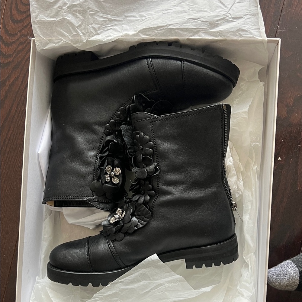 Jimmy Choo Havana Black Leather Floral Appliqué Combat Boot . Size 39
